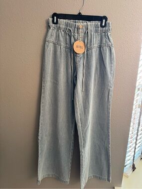 BiBi Light Wash Wide-Leg Paperbag Waist Jeans